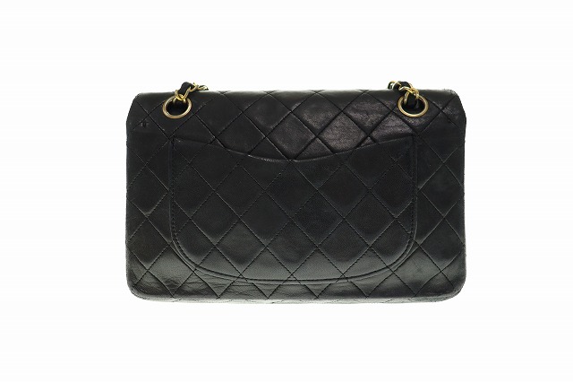 シャネル CHANEL マトラッセ ダブルフラップ　チェーンショルダーバッグ23