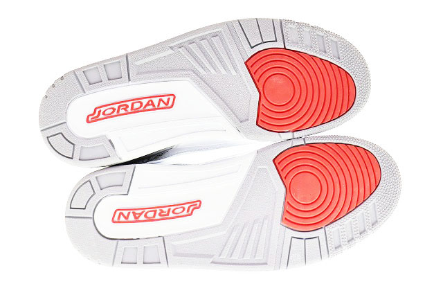 ナイキ NIKE AIR JORDAN 3 RETRO CEMENT GREY エア ジョーダン 3 レトロ ホワイト 白  セメント グレー 136064-105 28cm