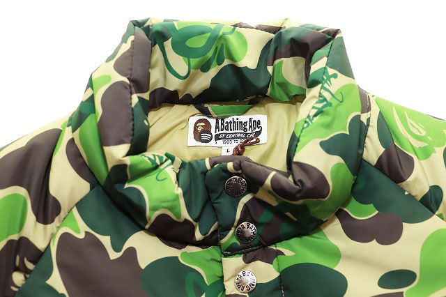 アベイシングエイプ A BATHING APE × SPOTIFY × SYNA BY CENTRAL CEE CAMO PUFFER JACKET